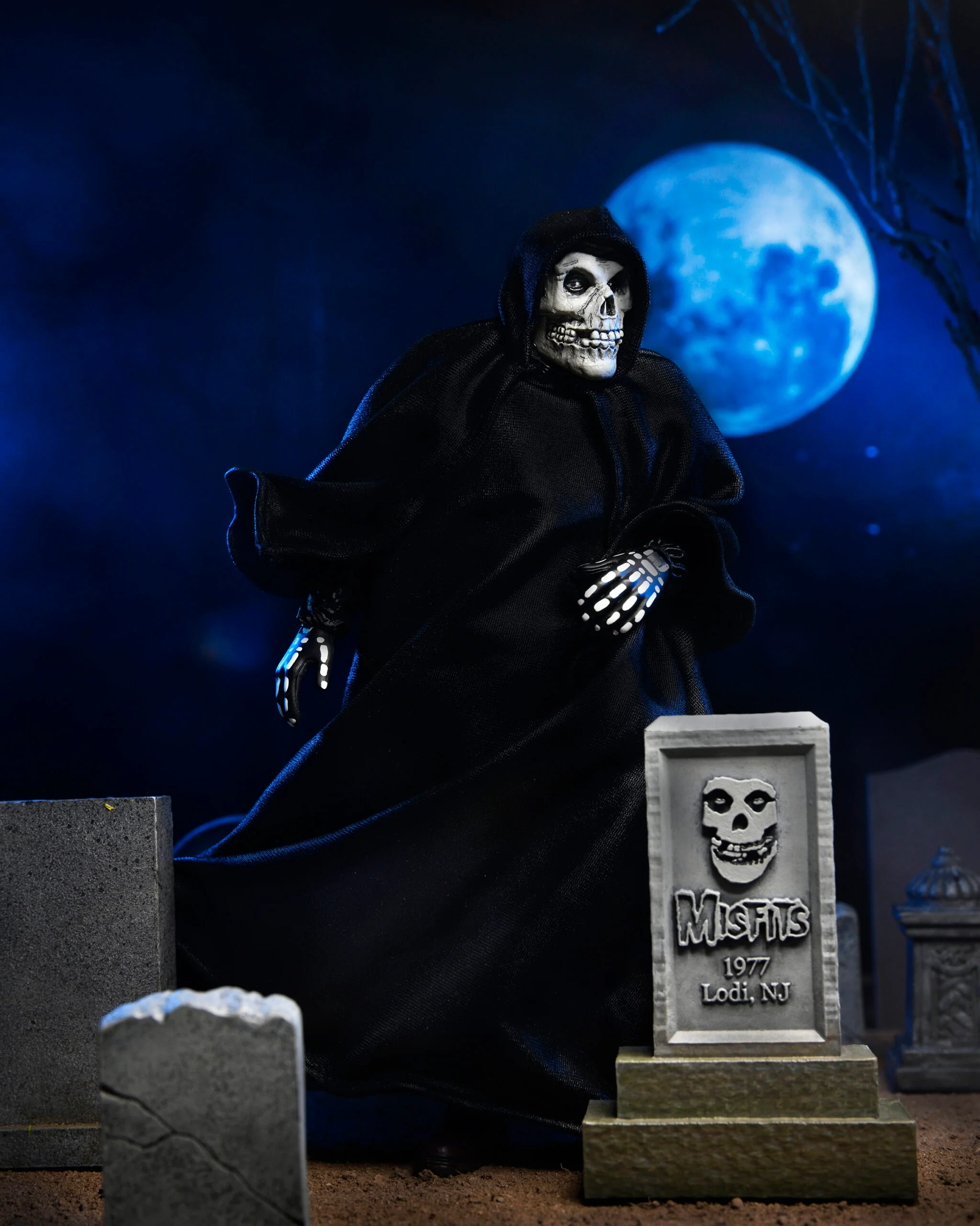 "Ultimate Fiend" Clothed Action Figure - Image 8