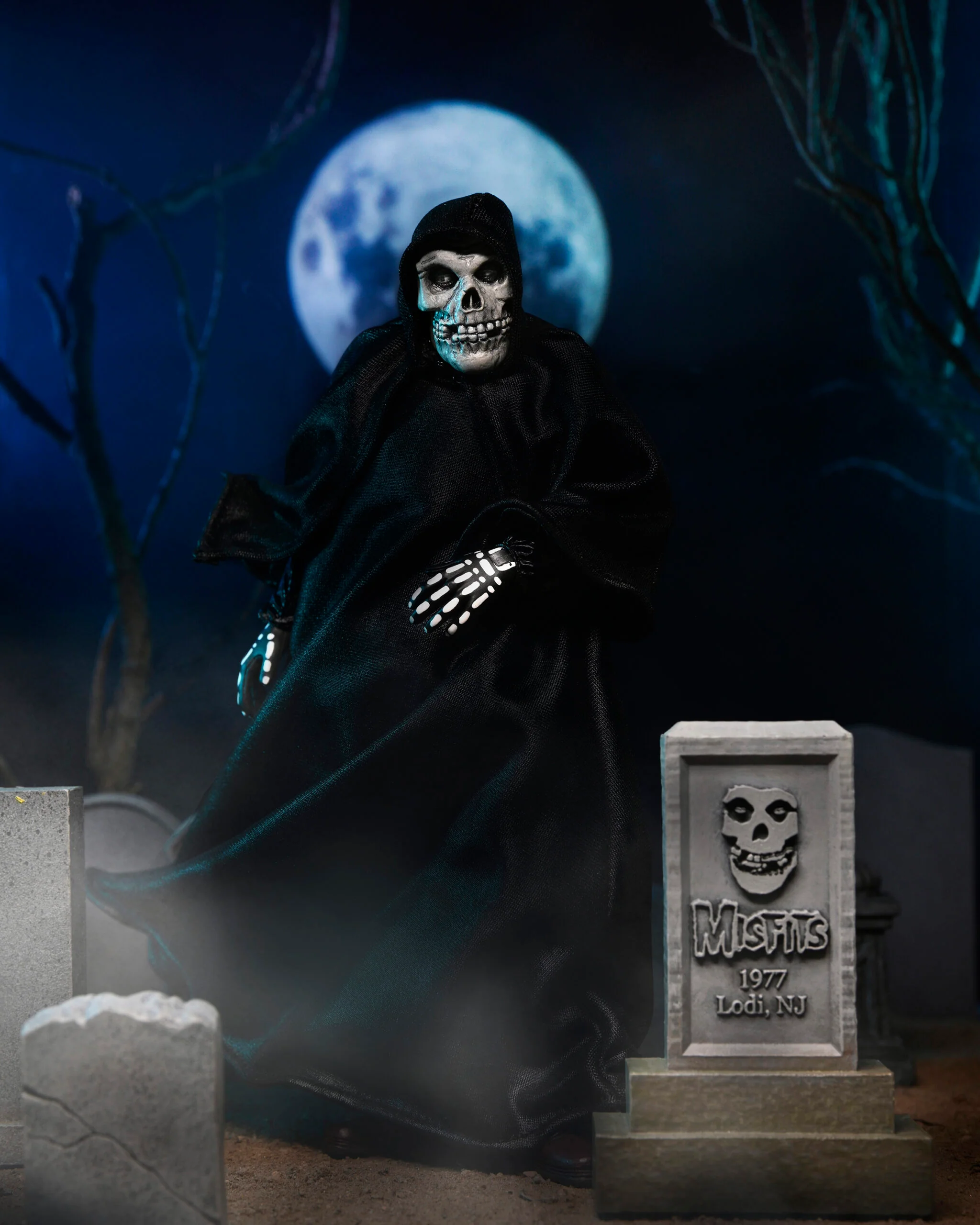 "Ultimate Fiend" Clothed Action Figure - Image 9